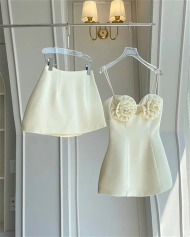 Elegancki krem - kolorowy zestaw dwóch kawałków